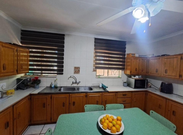 4 Bedroom Property for Sale in Roosheuwel North West